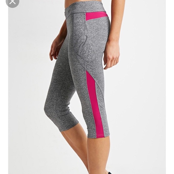 Forever 21 Pants - last day 🍂 activewear with pockets leggings